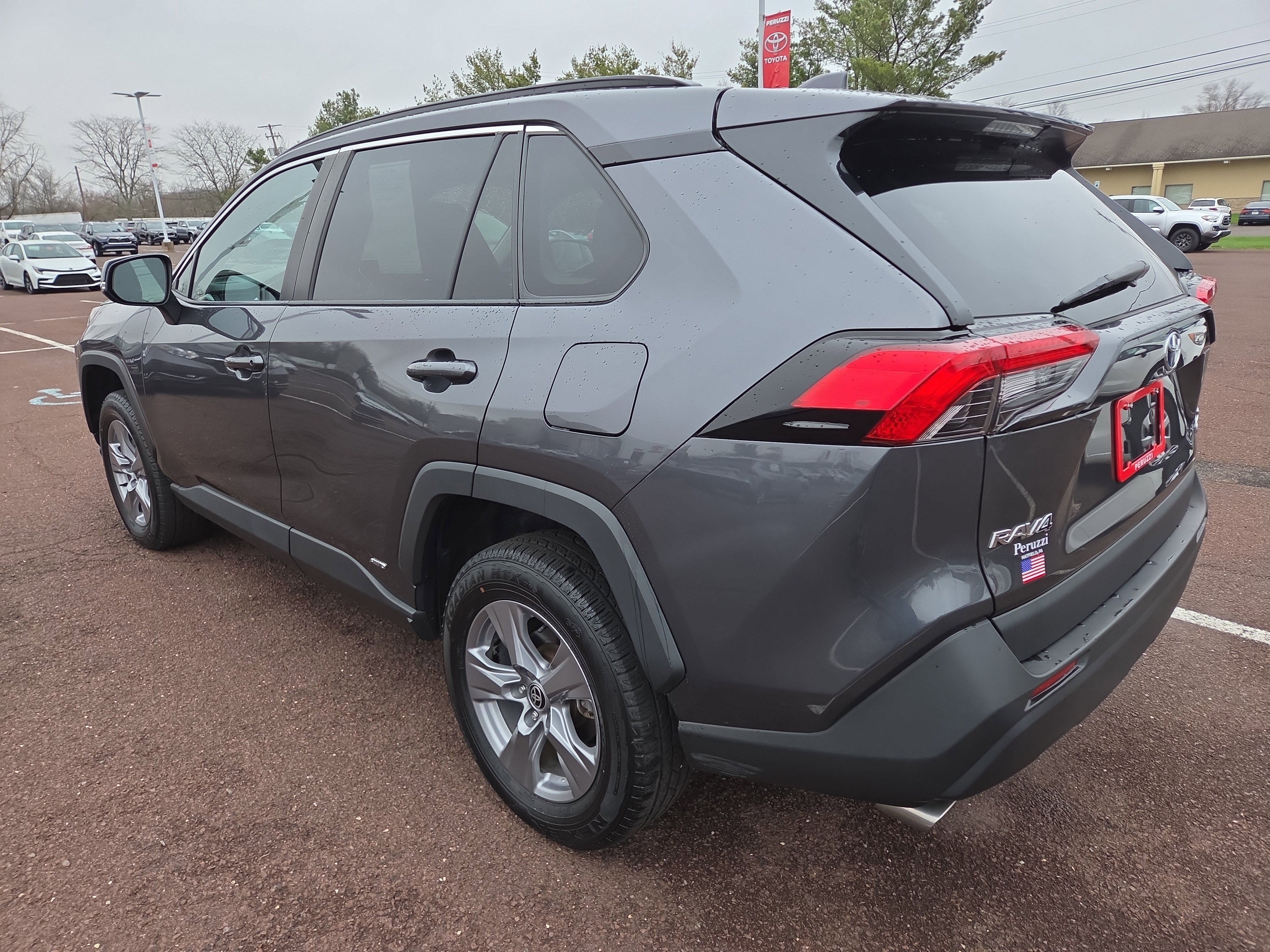 Certified 2022 Toyota RAV4 XLE w/ Convenience Package image 5