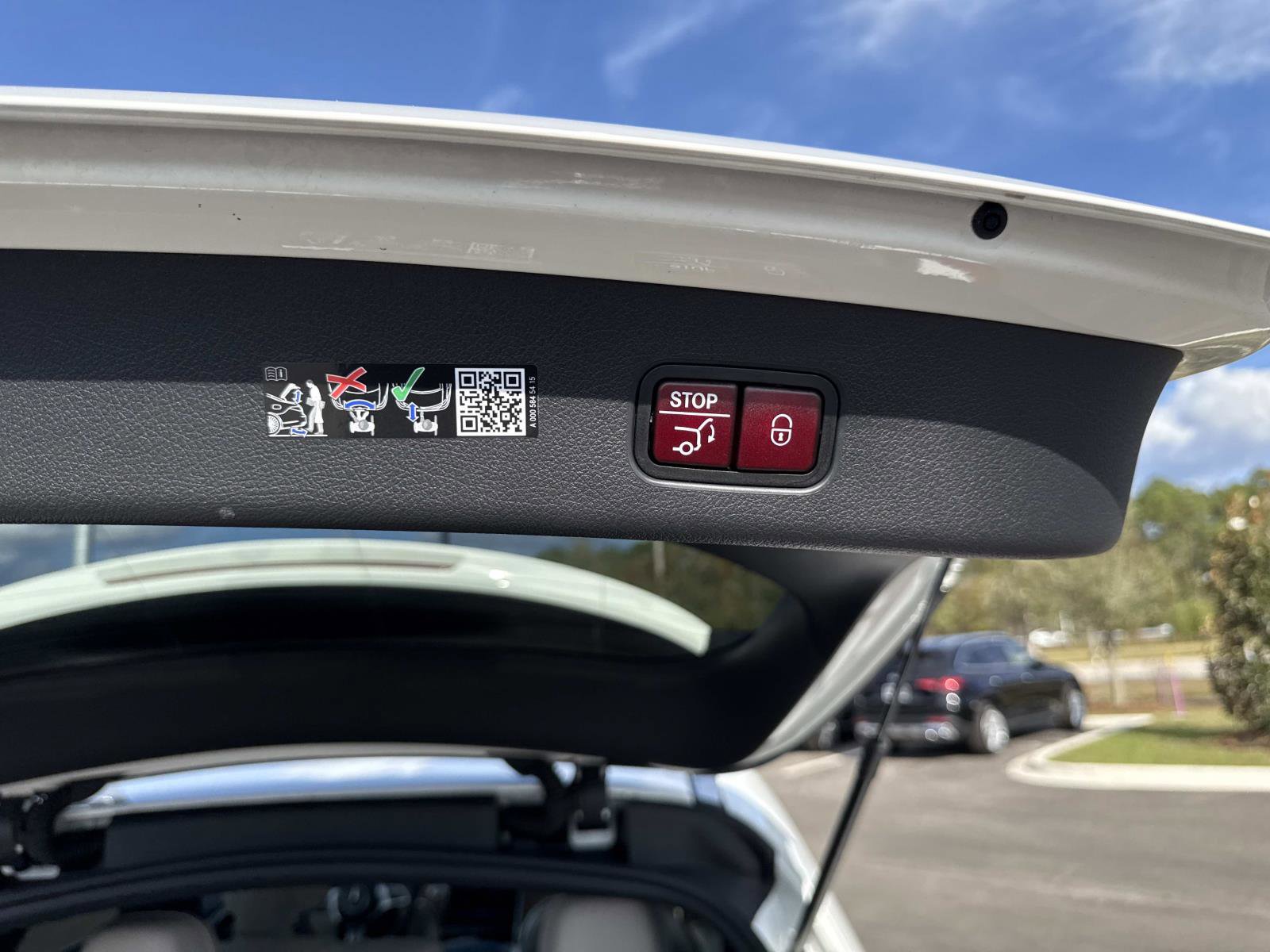 Used 2025 Mercedes-Benz GLC 300 image 13