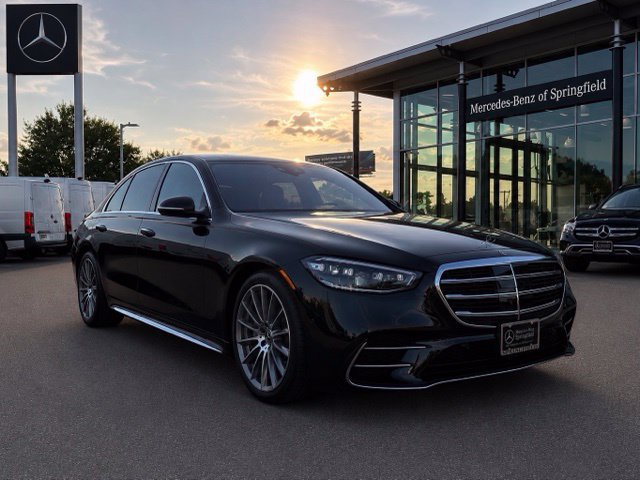 Used 2023 Mercedes-Benz S 500 4MATIC image 1