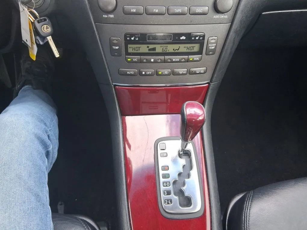 Used 2004 Lexus ES 330 image 15