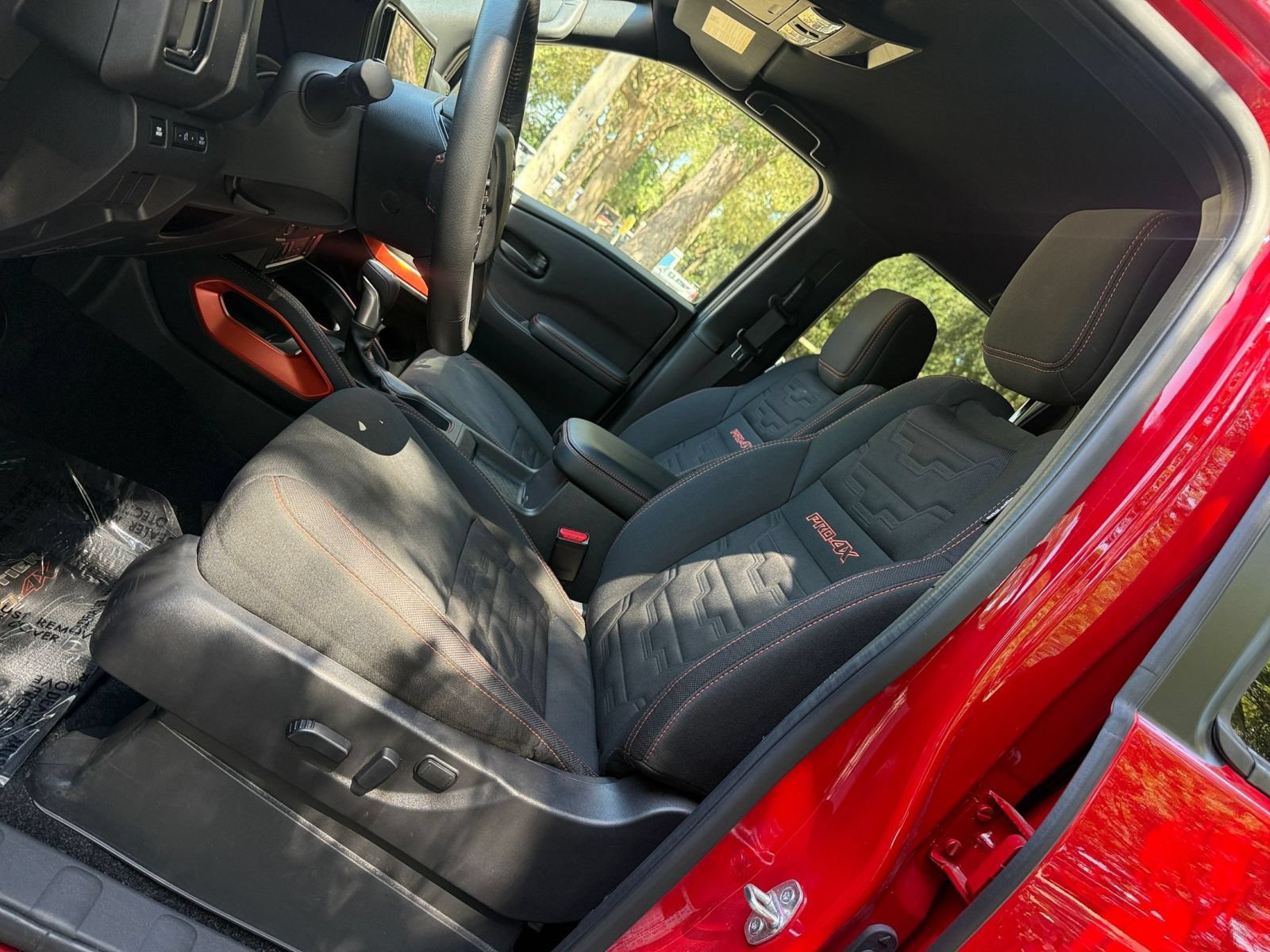 Used 2026 Nissan Frontier PRO-4X AWD/4WD image 24