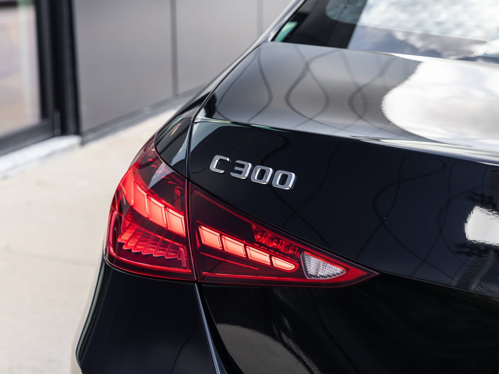 Used 2025 Mercedes-Benz C 300 Sedan image 14