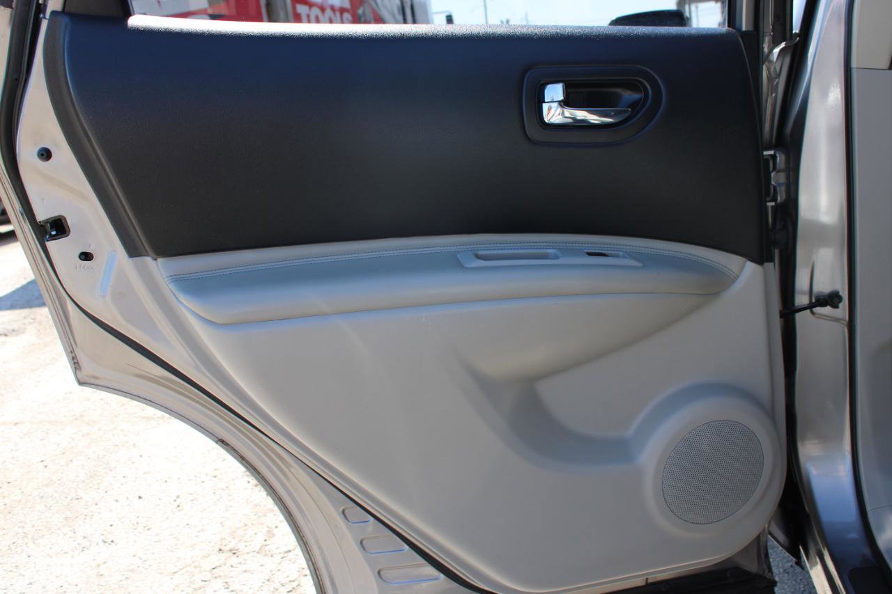 Used 2013 Nissan Rogue SL FWD image 40