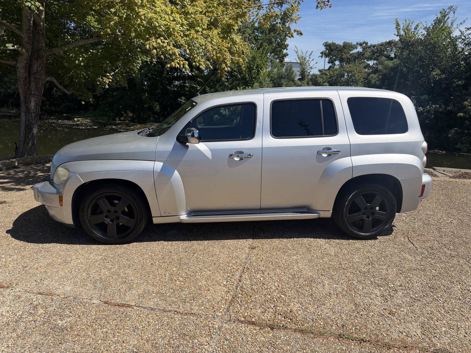 Used 2009 Chevrolet HHR LT w/ LT Preferred Equipment Group FWD image 6