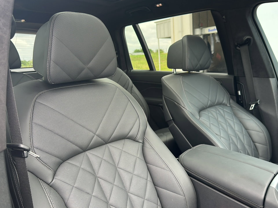 Certified 2024 BMW X7 xDrive40i w/ Executive Package AWD/4WD image 26