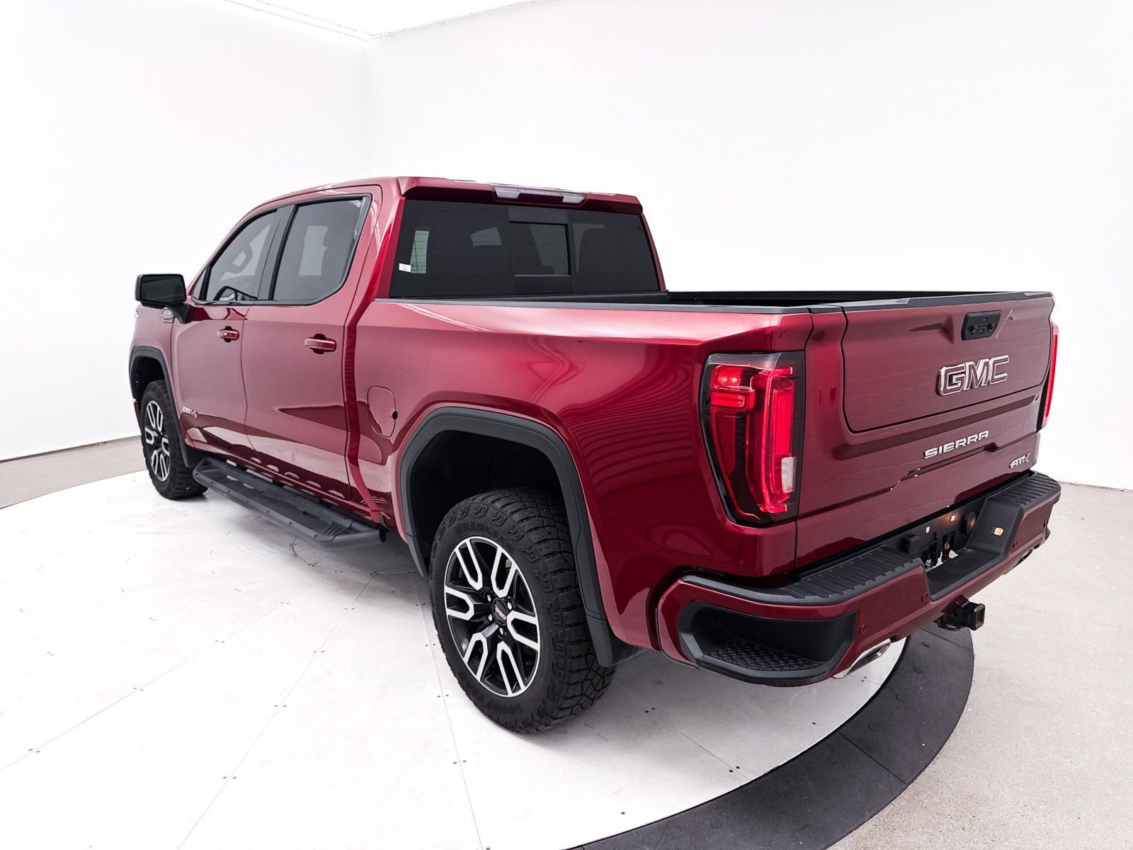 Used 2023 GMC Sierra 1500 AT4 w/ AT4 Preferred Package AWD/4WD image 17