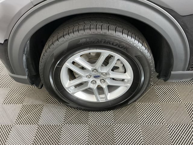 Used 2026 Ford Explorer Active AWD/4WD image 32