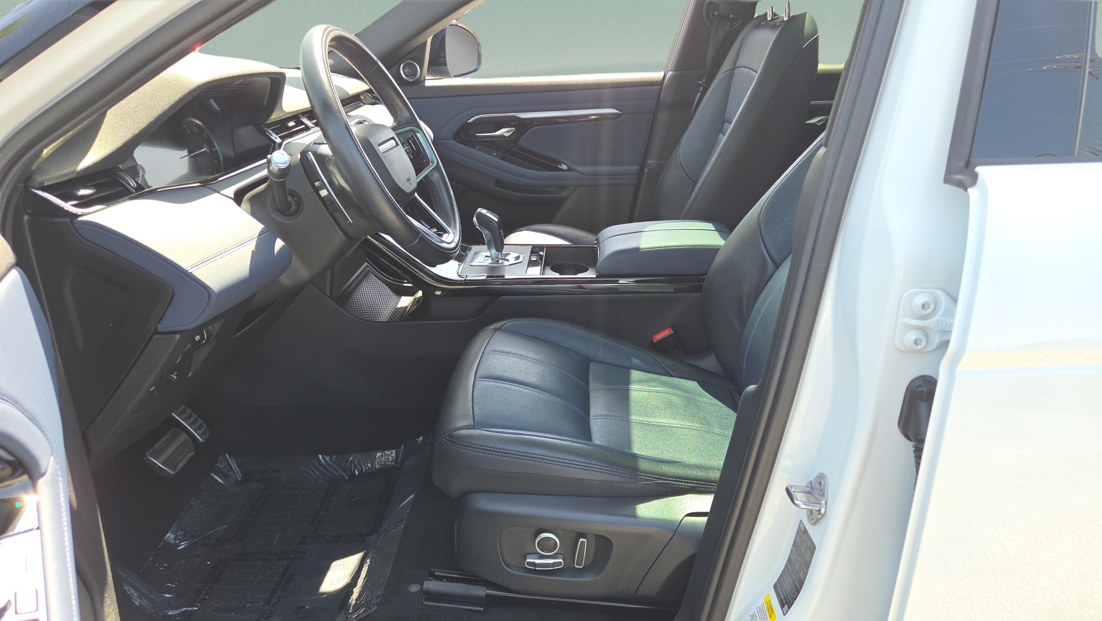Used 2021 Land Rover Range Rover Evoque R-Dynamic S AWD/4WD image 9