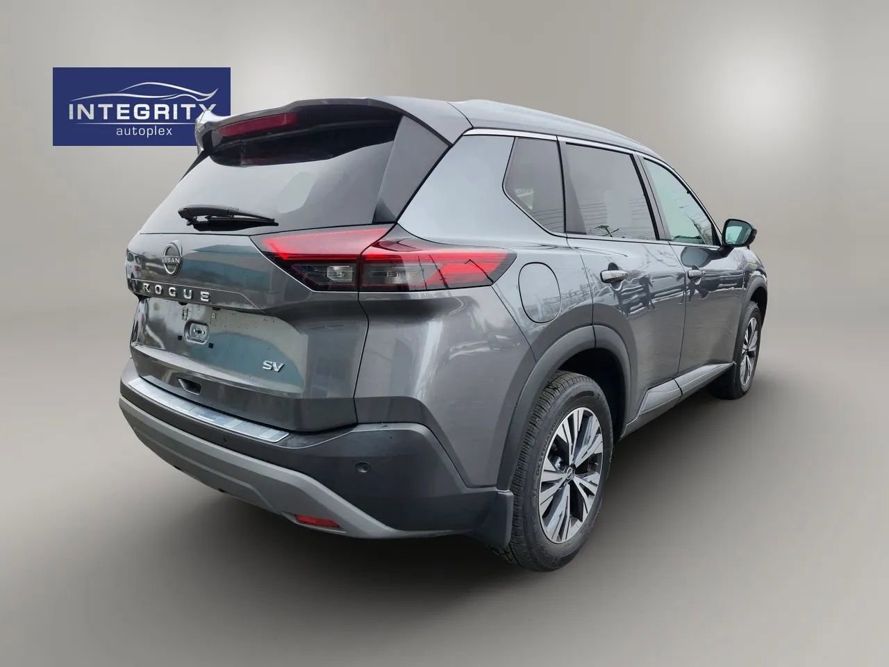 Used 2022 Nissan Rogue SV w/ SV Premium Package image 3