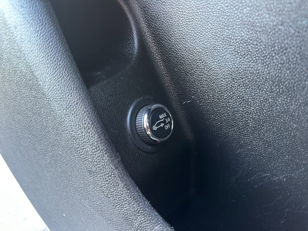 Used 2022 Cadillac XT4 Premium Luxury w/ Enhanced Visibility Package image 42