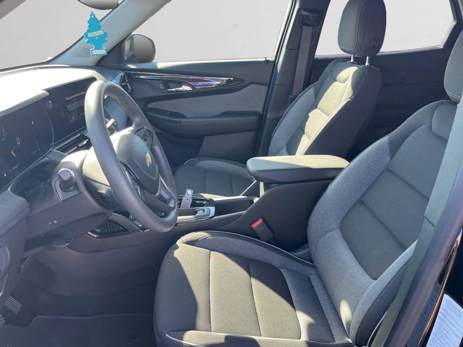 Used 2025 Chevrolet TrailBlazer LT AWD/4WD image 8