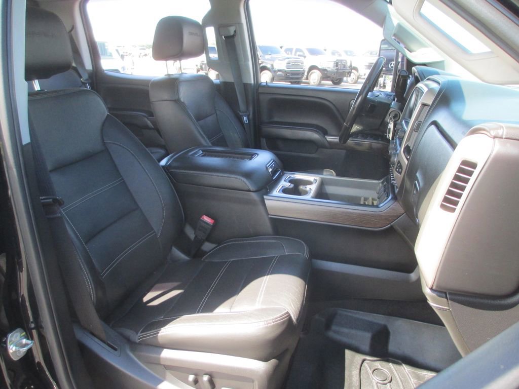 Used 2018 GMC Sierra 3500 Denali w/ Duramax Plus Package image 25