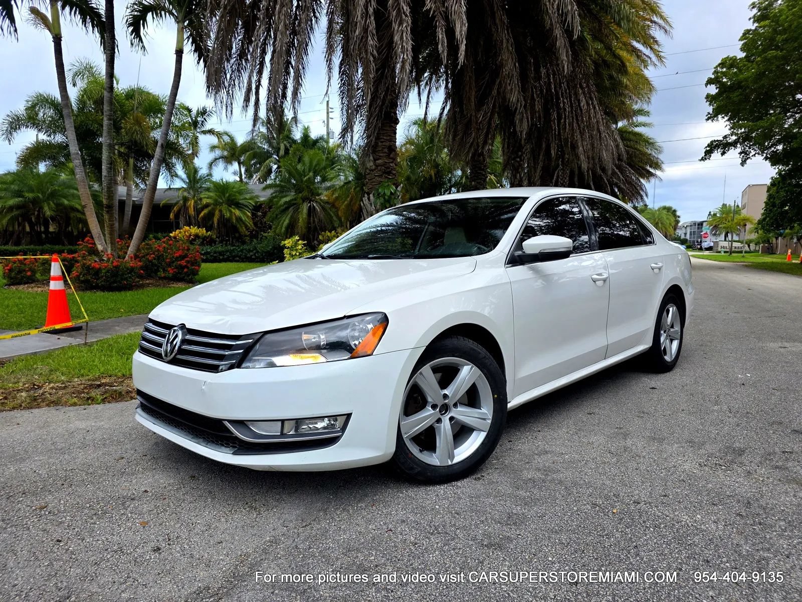 Used 2015 Volkswagen Passat 1.8T Limited Edition FWD image 9