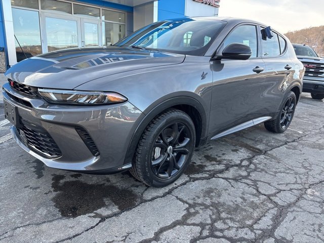 Used 2024 Dodge Hornet R/T Plus w/ R/T Blacktop Package image 2