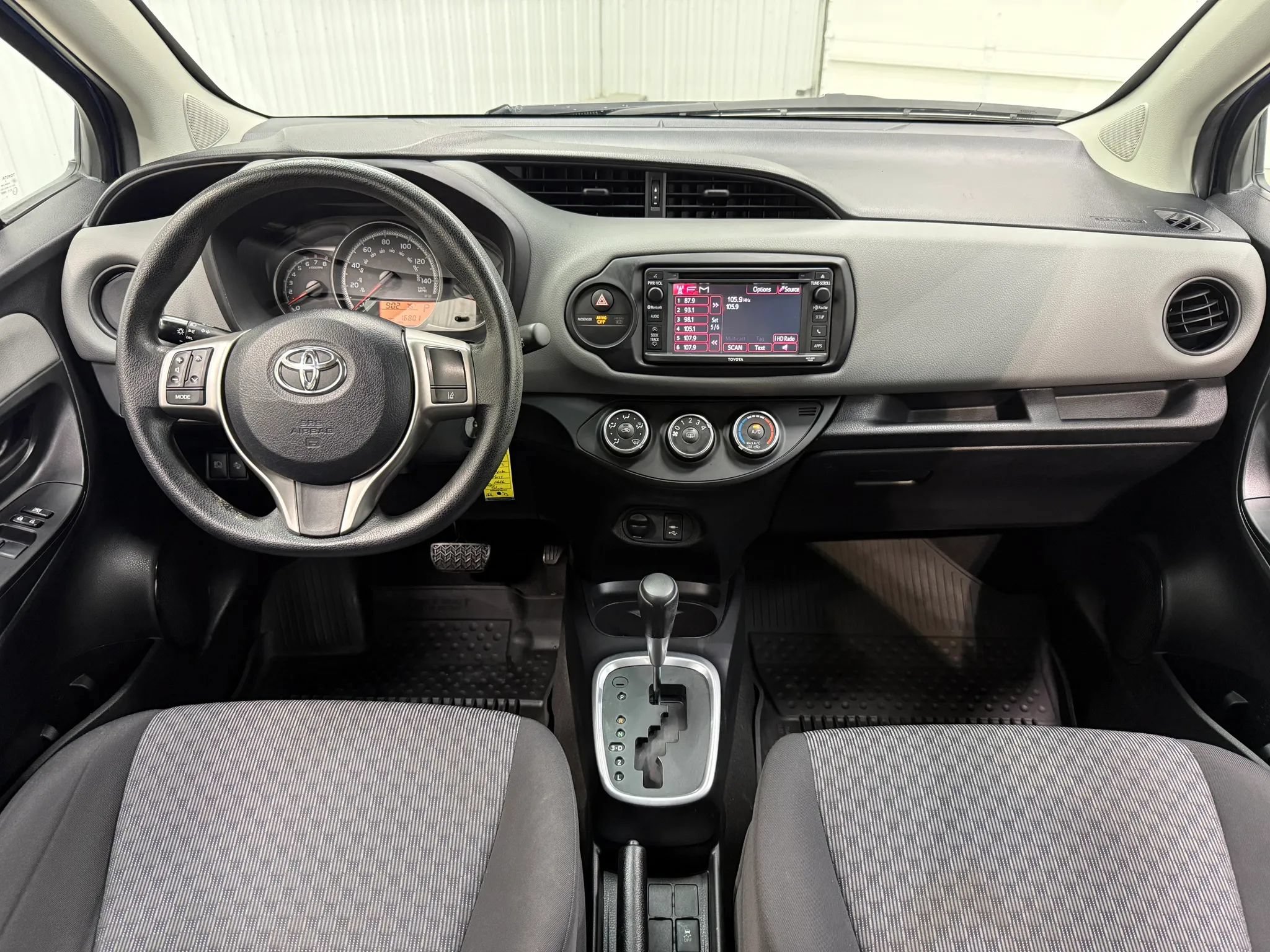 Used 2017 Toyota Yaris L FWD image 13