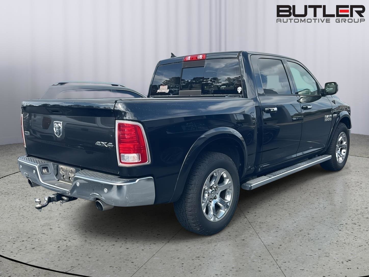 Used 2017 RAM 1500 Laramie w/ Convenience Group image 8