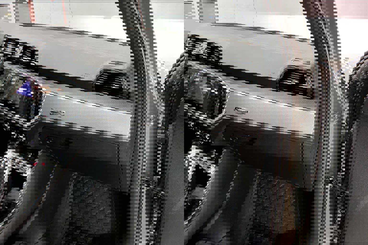 Used 2023 Audi Q3 2.0T Premium w/ Convenience Package image 18