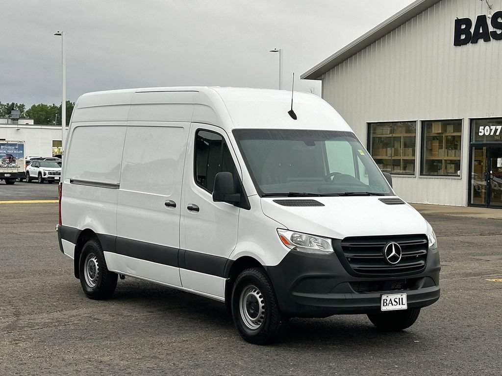 Used 2022 Mercedes-Benz Sprinter 1500 image 35