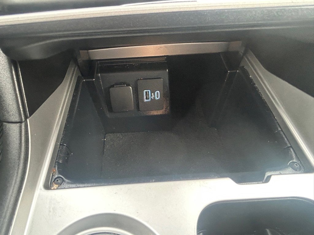 Used 2022 Ford Explorer XLT AWD/4WD image 49