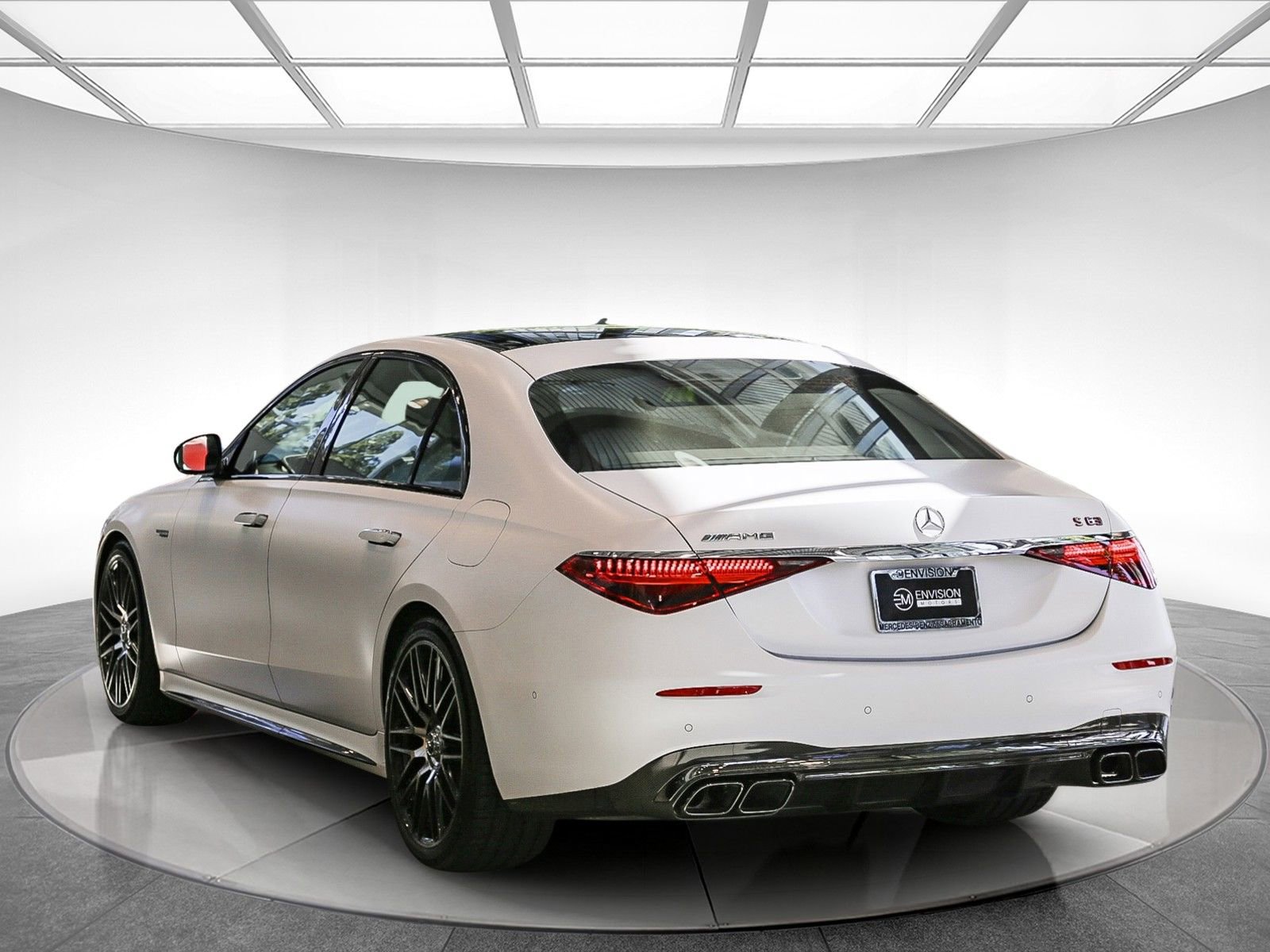 Used 2024 Mercedes-Benz S 63 AMG S image 2