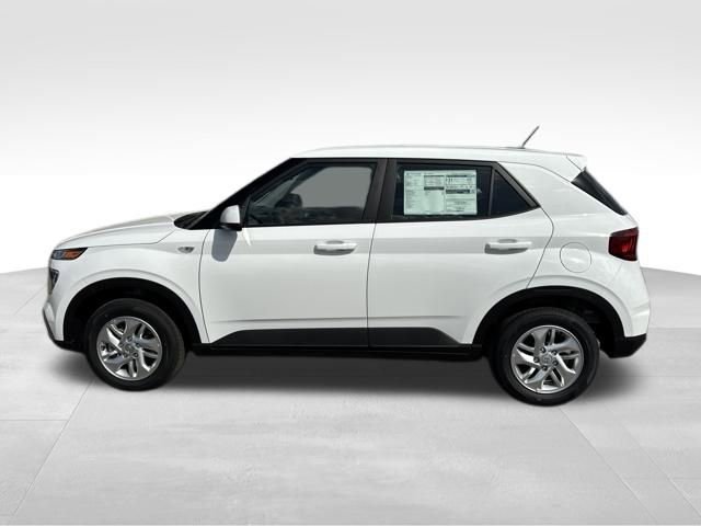 New 2026 Hyundai Venue SE FWD image 2