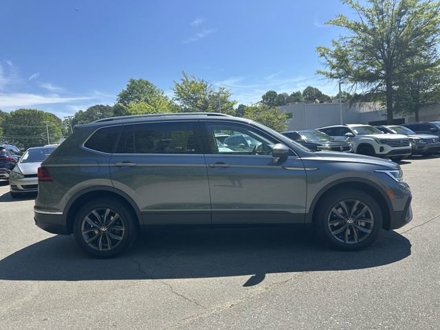 Certified 2023 Volkswagen Tiguan SE image 6