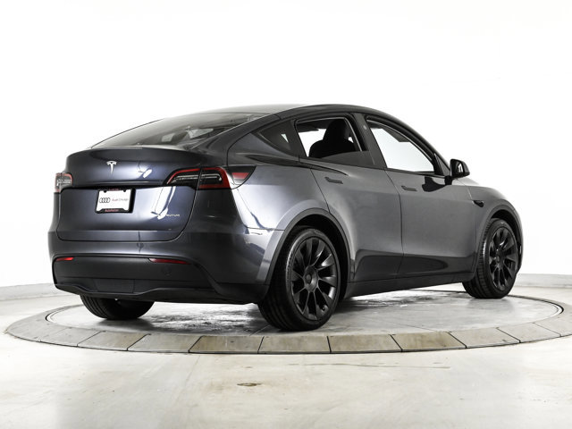 Used 2023 Tesla Model Y Long Range image 5
