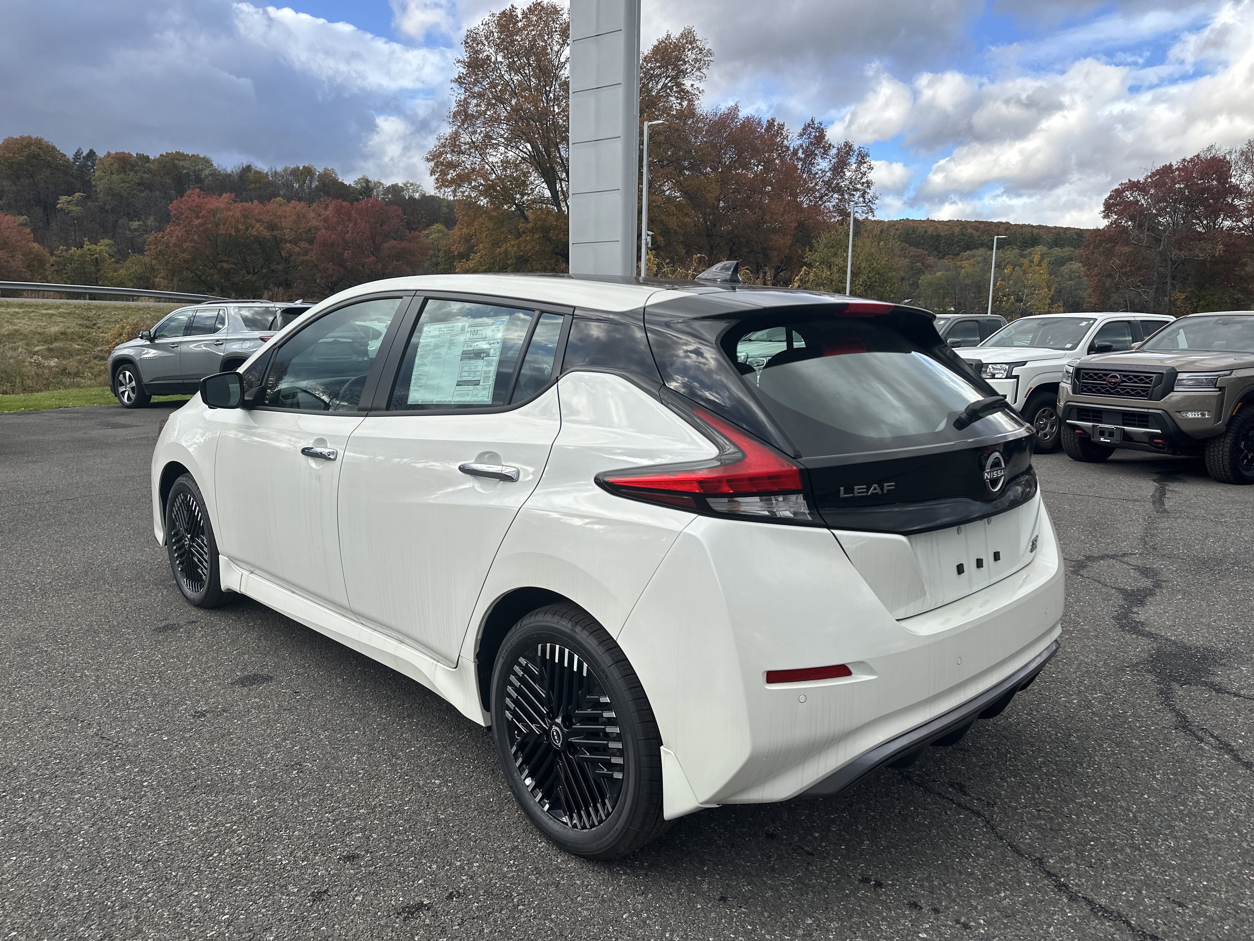 New 2025 Nissan Leaf SV Plus image 7