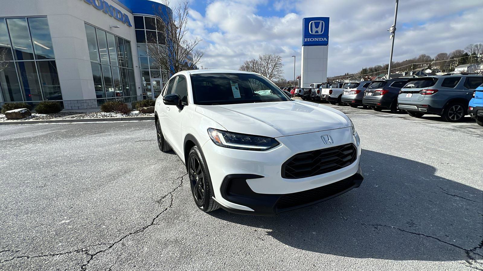 New 2026 Honda HR-V Sport image 2
