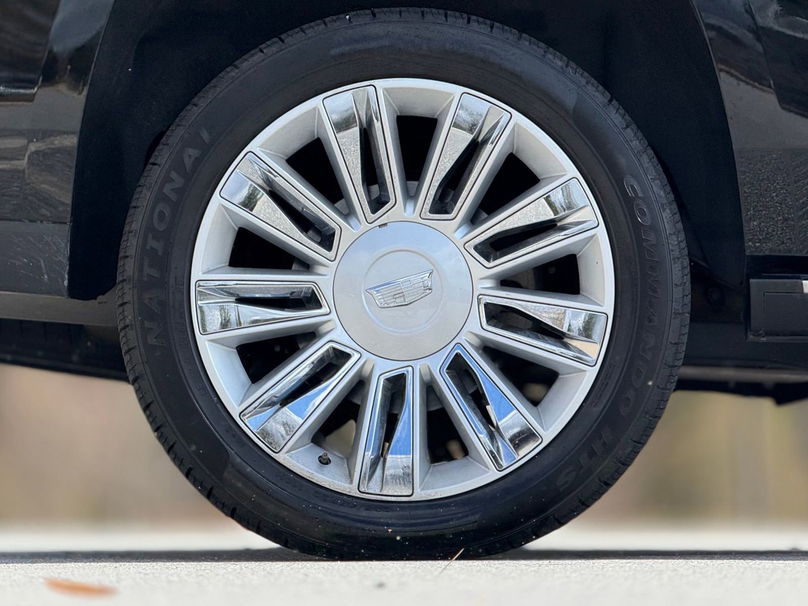 Used 2019 Cadillac Escalade Platinum image 19