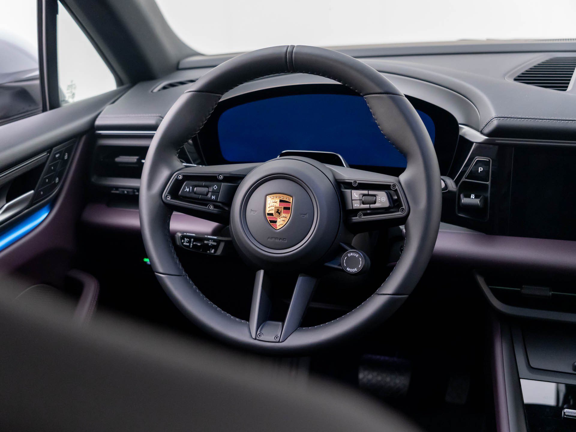 New 2026 Porsche Macan 4 Electric AWD/4WD image 12