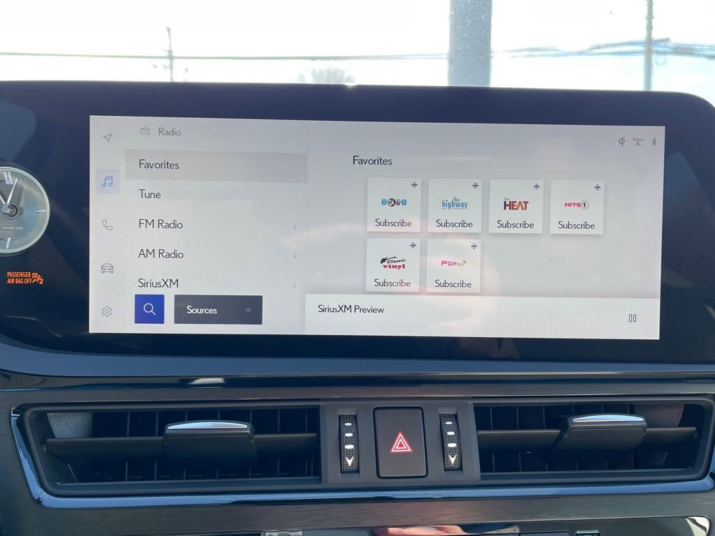 Used 2023 Lexus ES 350 w/ Premium Package image 9