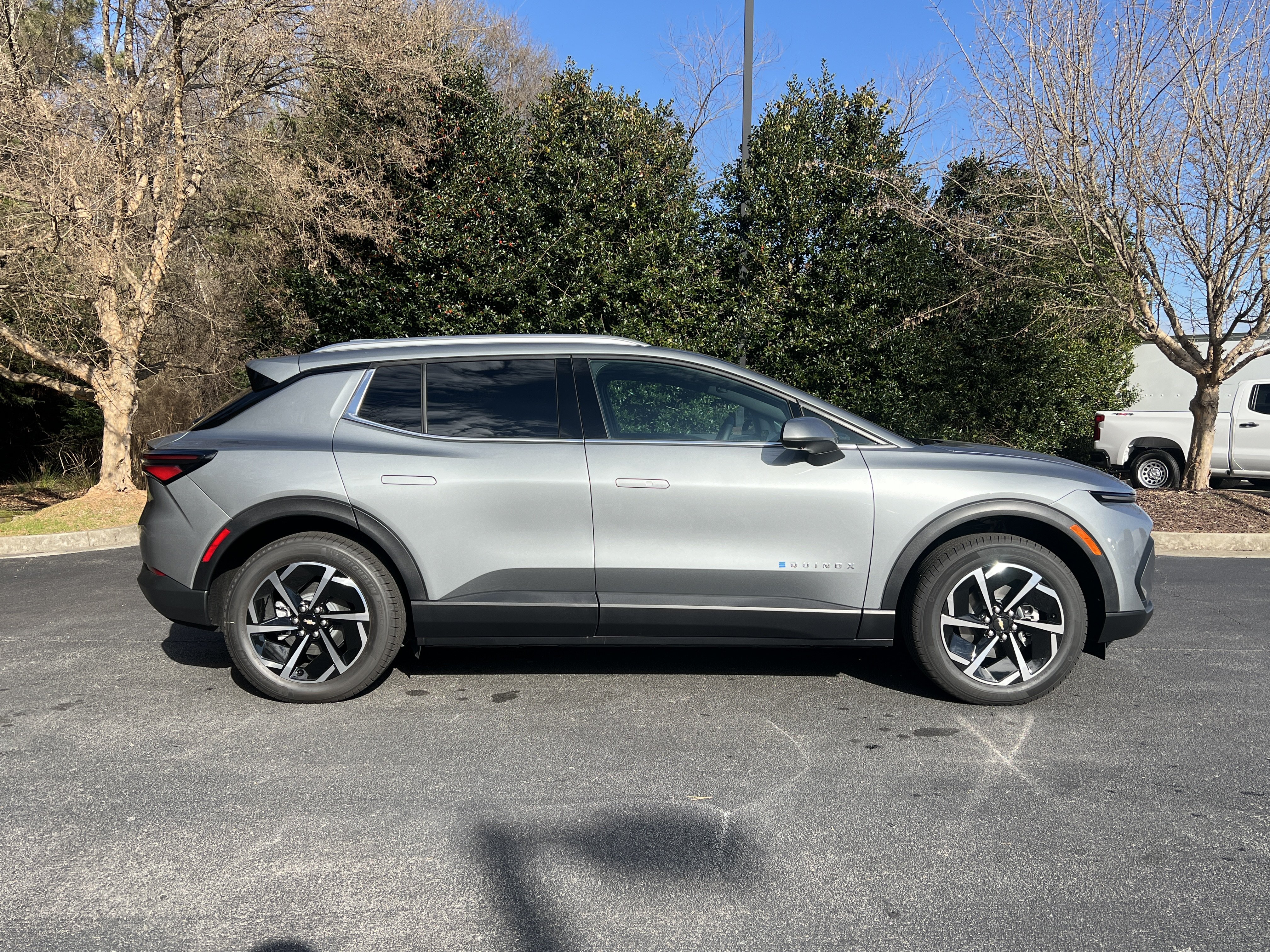 New 2026 Chevrolet Equinox EV LT AWD/4WD image 10