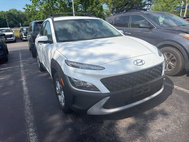 Used 2023 Hyundai Kona SEL AWD/4WD image 2