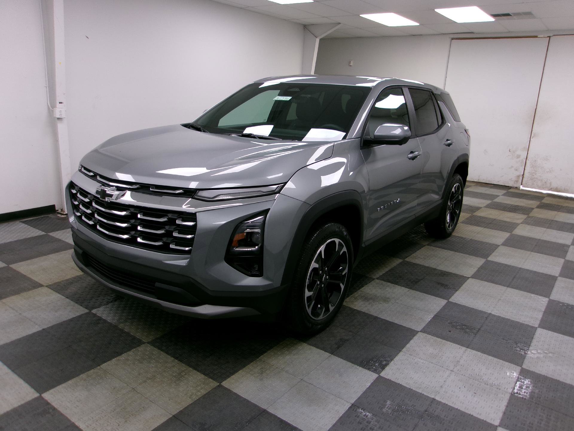 New 2026 Chevrolet Equinox LT AWD/4WD image 1