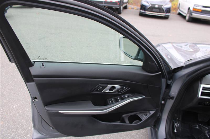 Used 2025 BMW 330i 330i image 12