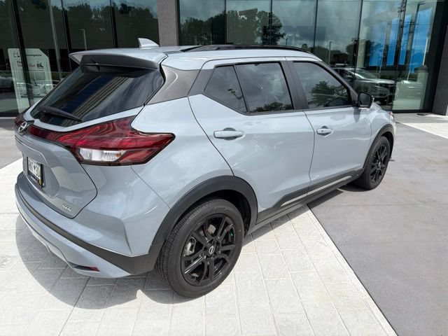 Used 2023 Nissan Kicks SR FWD image 7