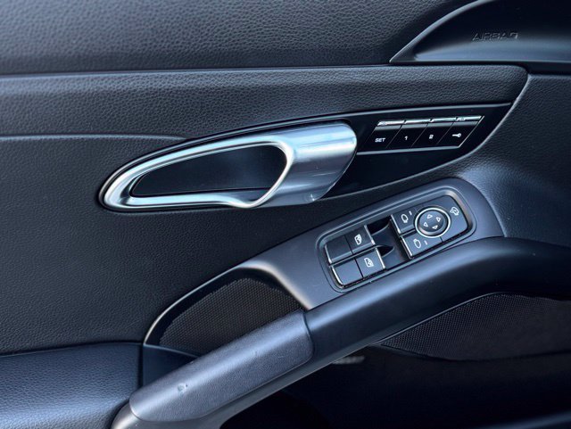 Used 2024 Porsche 718 Boxster RWD image 14