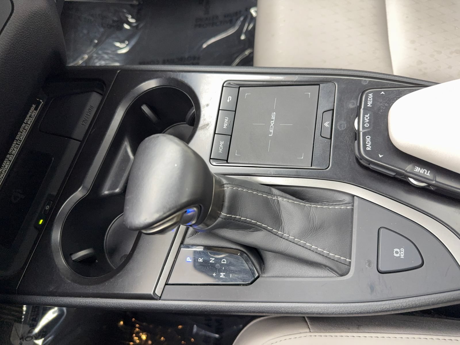 Used 2022 Lexus UX 200 w/ Accessory Package (Z2) FWD image 31