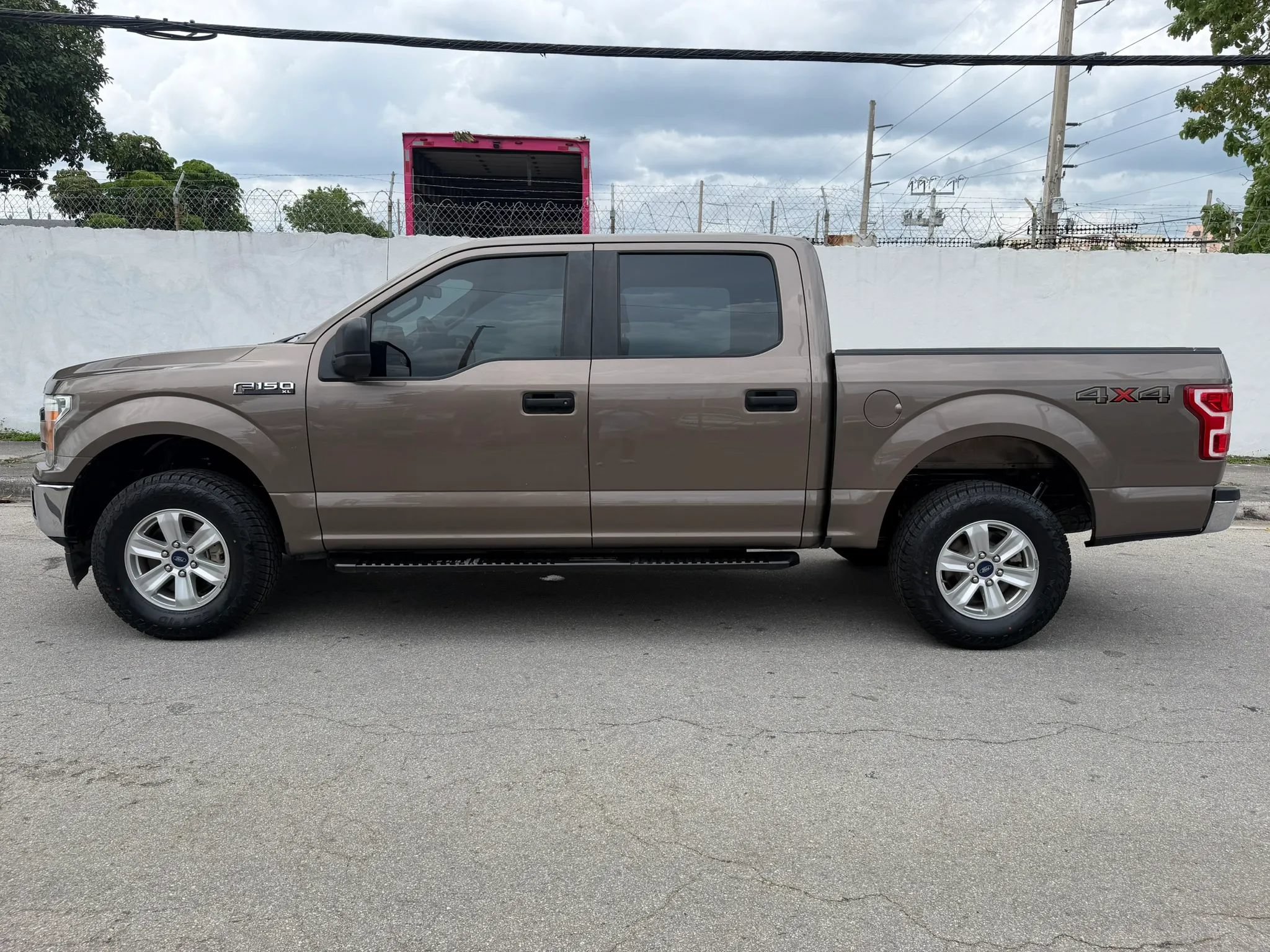 Used 2019 Ford F150 XL w/ Equipment Group 101A Mid AWD/4WD image 2