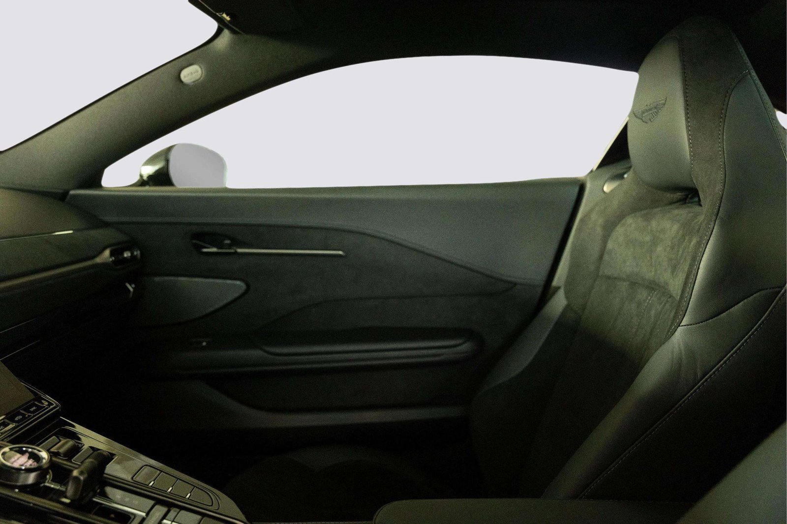 New 2026 Aston Martin V8 Vantage Coupe image 42