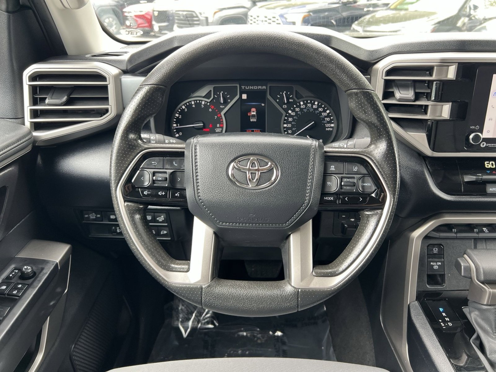 Used 2022 Toyota Tundra SR5 w/ SR5 Convenience Package AWD/4WD image 15