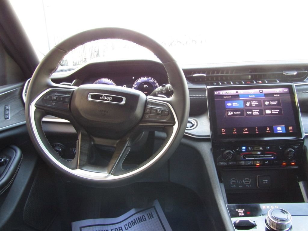 Used 2024 Jeep Grand Cherokee L Limited w/ Luxury Tech Group II image 5