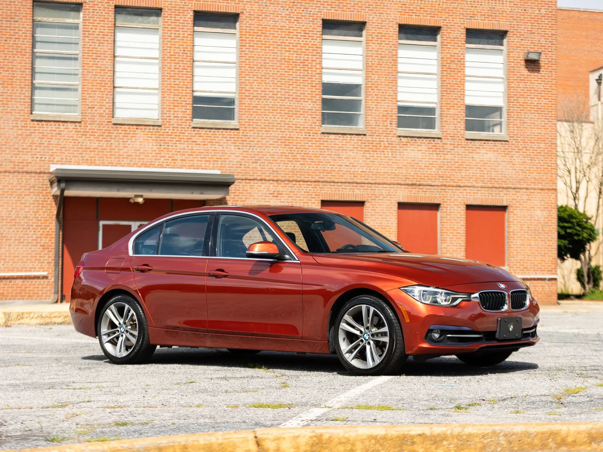Used 2018 BMW 330i xDrive Sedan AWD/4WD image 7