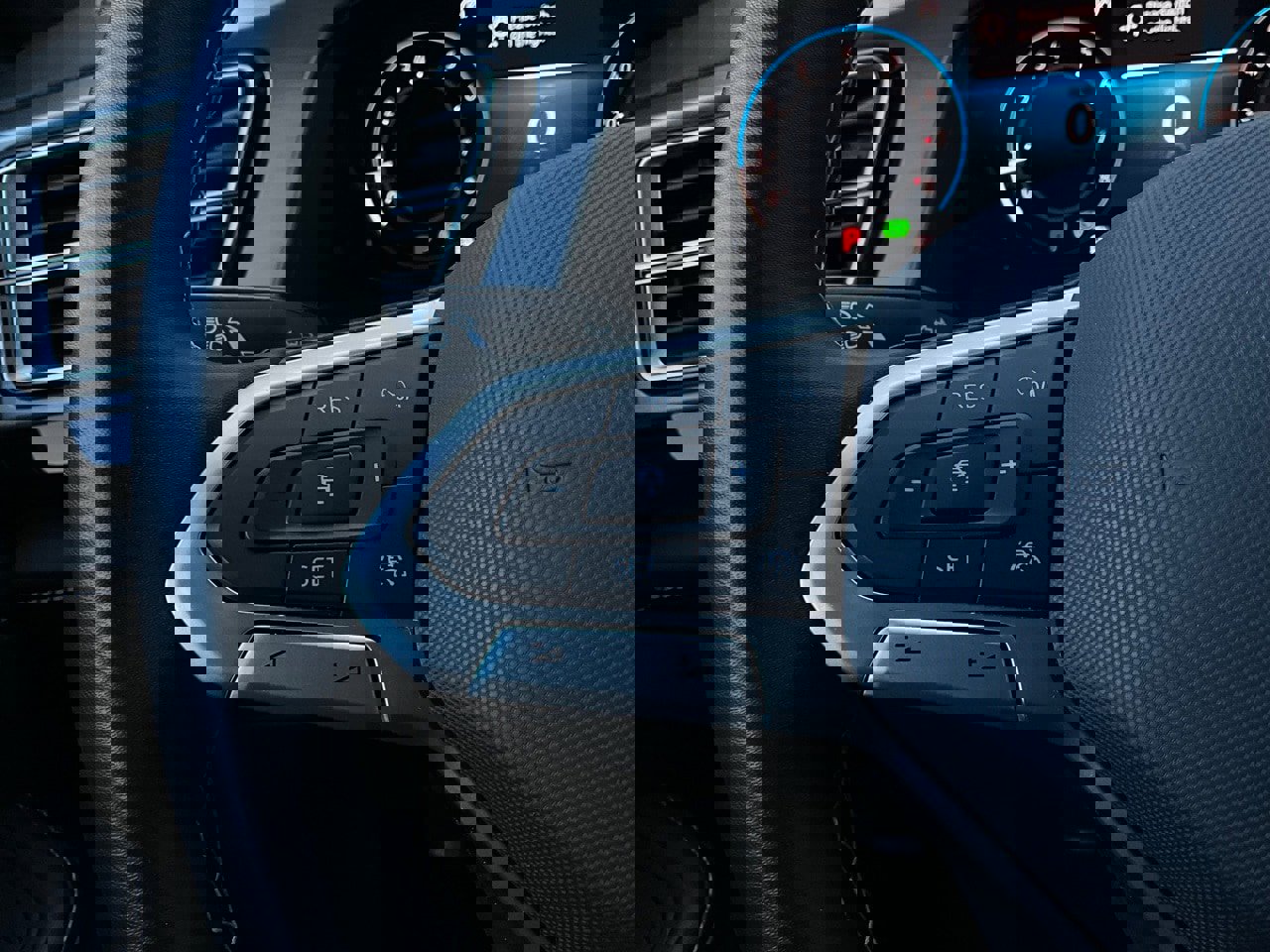 Used 2025 Volkswagen Atlas Cross Sport SE image 34