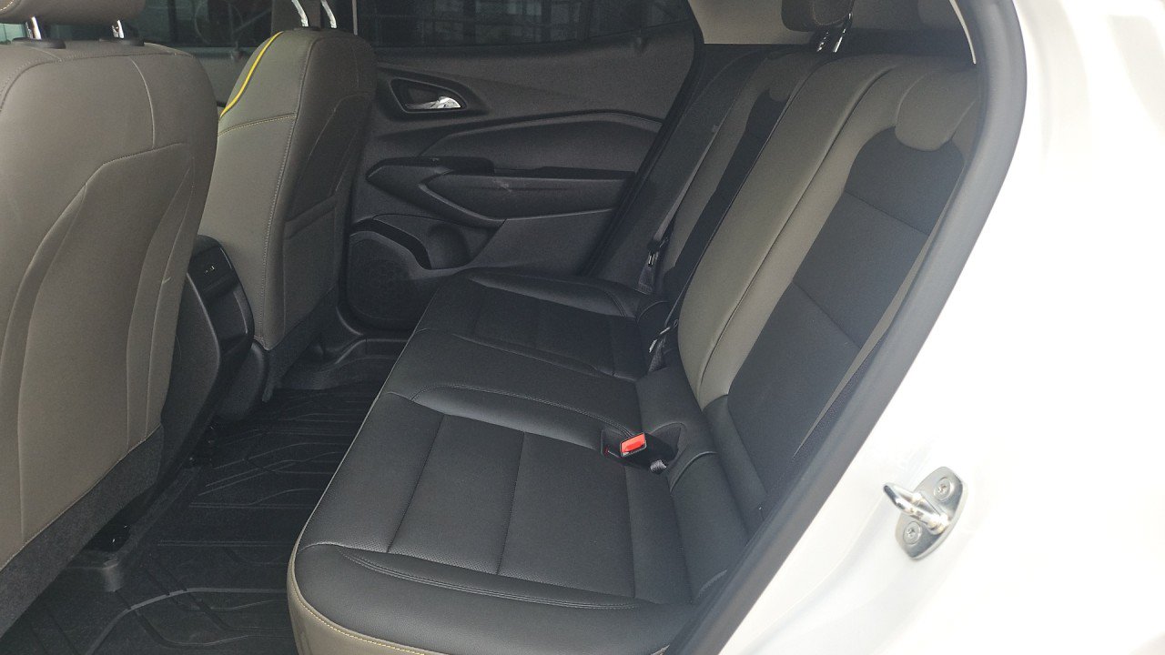 Used 2024 Chevrolet Trax ACTIV w/ Sunroof Package FWD image 13