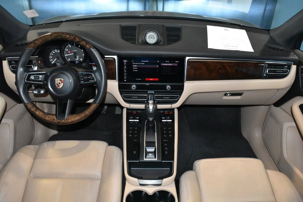 Used 2023 Porsche Macan Turbo image 9
