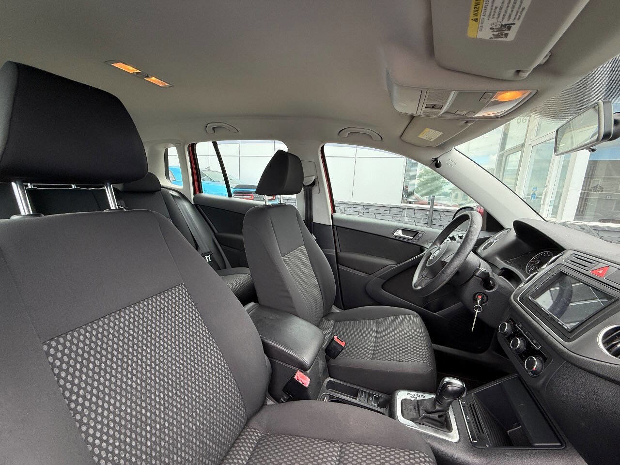 Used 2011 Volkswagen Tiguan S image 12