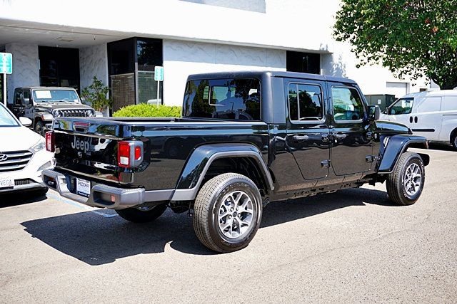 New 2025 Jeep Gladiator Sport S image 9