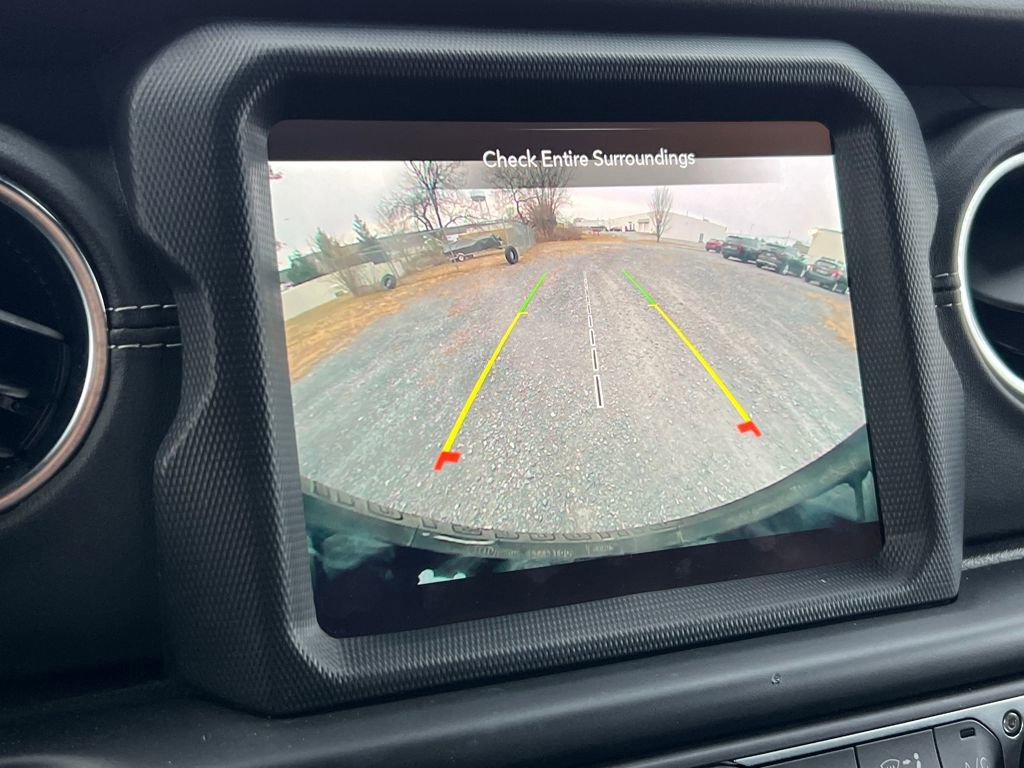 Used 2021 Jeep Wrangler Unlimited Sahara w/ Cold Weather Group image 28